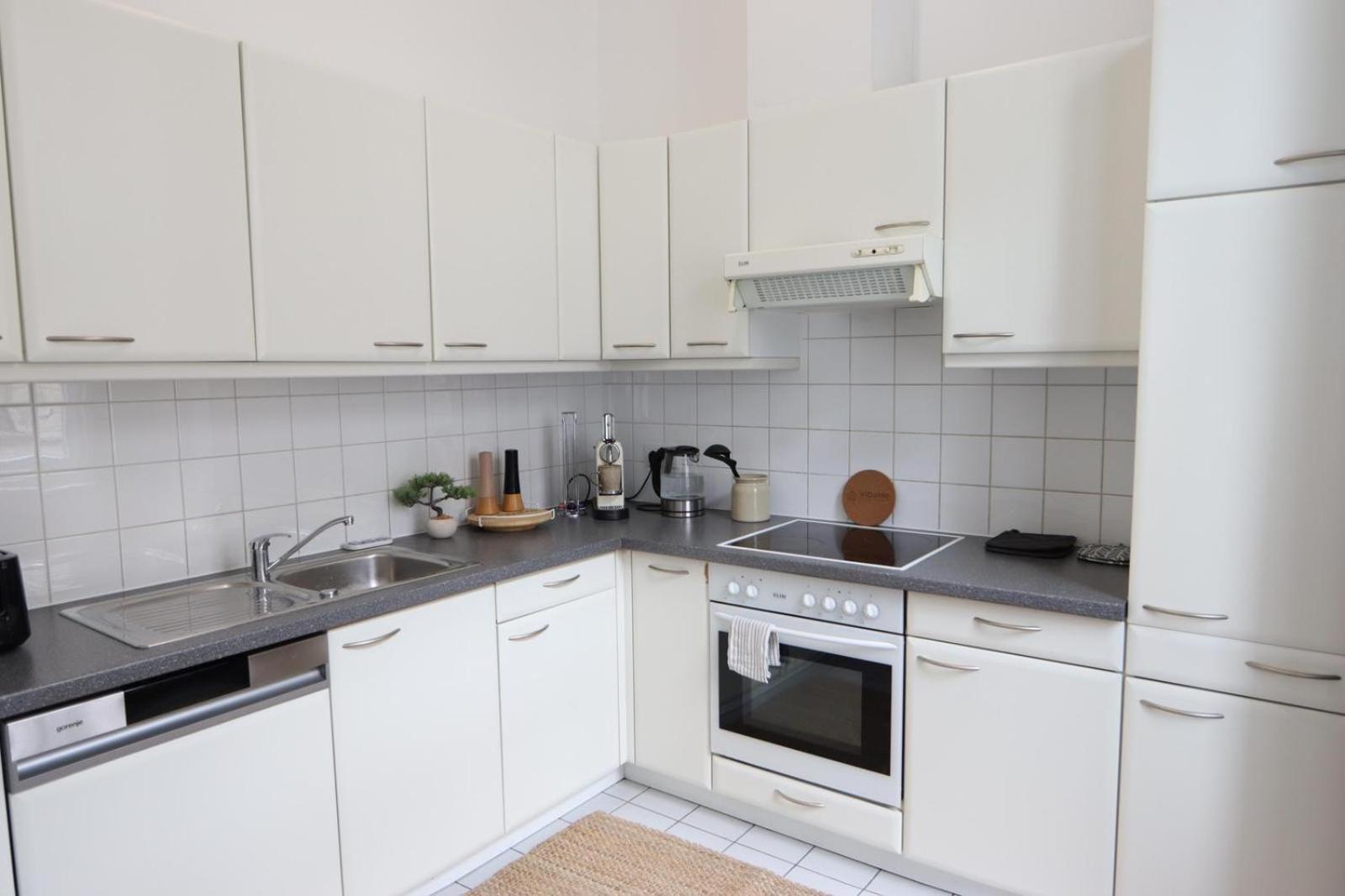 Wunderschoene Altbau-stil Apartment Wien